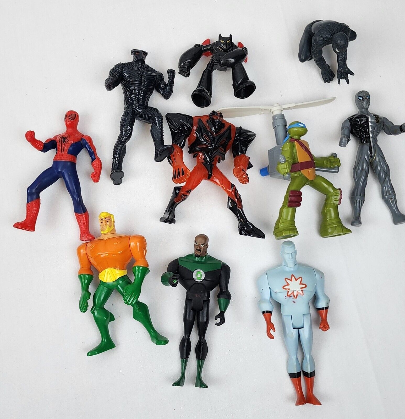 LOT OF 10 Superhero Comics Characters- Spider-Man Aquaman Green Lantern TMNT +