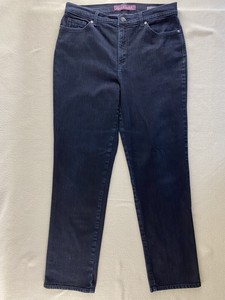 gloria vanderbilt jeans with embellished pockets