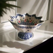 Boleslawiec Polish Pottery Reindeer Christmas Star Scalloped Pedestal Bowl 6" H
