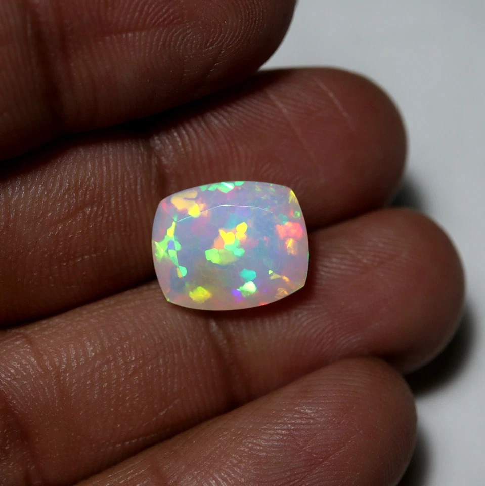 5Cts HoneyComb Pattern Real Ethiopian Opal AAA Cushion Cut Gemstone 13.3x10.9MM - Image 3 of 4