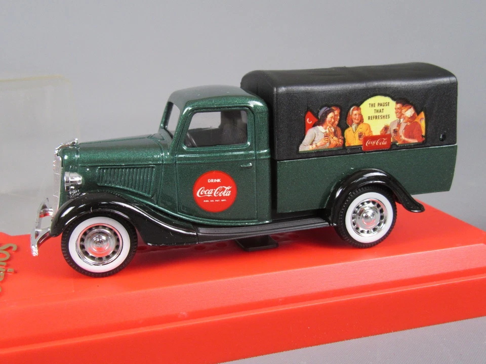 D219 Vintage Solido France Ford V8 Green 1936 Van Coca Cola 1:43 +Box - Image 3 of 4