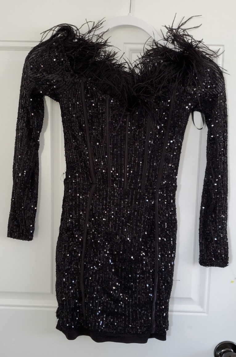 fashion nova black feather dress Sequined Trim Cocktail - Size XS Lela Long Sleeve Bandage Mini dress vestidos para quinceañeras Size:24month Carter brand Womens Jennifer Feather Sequin