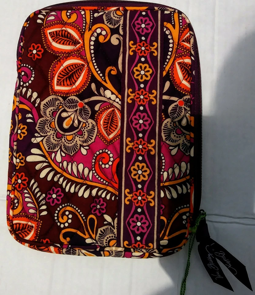 Vera Bradley Womans Safari Sunset Tablet Sleeve 7 Inch - Image 2 of 4
