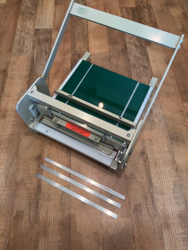 Sun Enterprises HANDI-SCOR manual paper scoring and perforation machine
