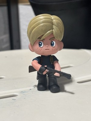 Resident Evil 4 Remake Leon S. Kennedy Chibi Figure