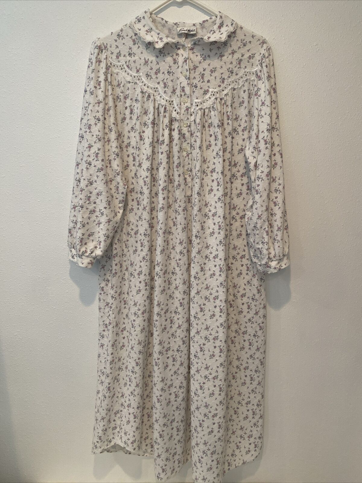 Vtg Small White Purple Flowers Nightgown French M… - image 2