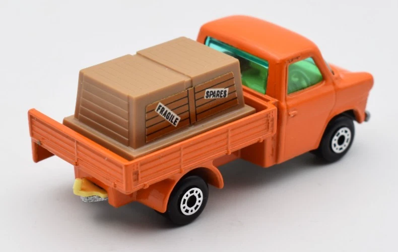 Matchbox Superfast #66 Ford Transit arancione, arredamento giallo.... - Immagine 2 di 4