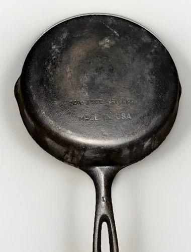 Vintage #8 Unmarked Wagner Ware 10 1/2" Inch Cast Iron Skillet Made In USA READ