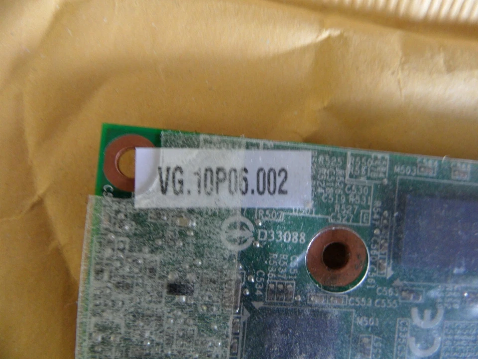 Tarjeta de video Acer Aspire 5739G-6132 en muy buen estado 10P06.002 NVIDIA GeForce 130M 1 GB Foto 4 de 4