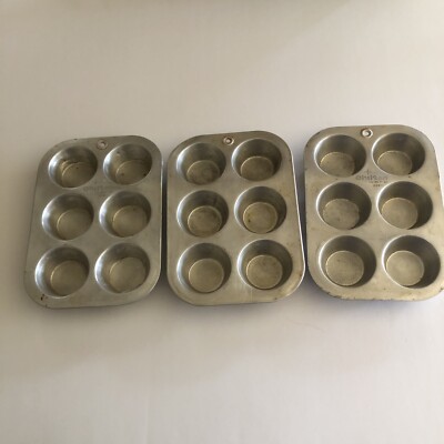 Vintage Chilton Ware Muffin or Cupcake Tin 606-1 (set of 3)