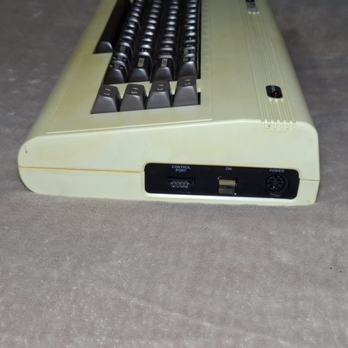 Commodore Vic 20 Colour Computer + Datasette Datex Boxed - Imagen 9 de 24