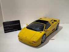 AUTOART 1:18 LAMBORGHINI DIABLO ROADSTER IN STUNNING YELLOW 70092 VERY RARE