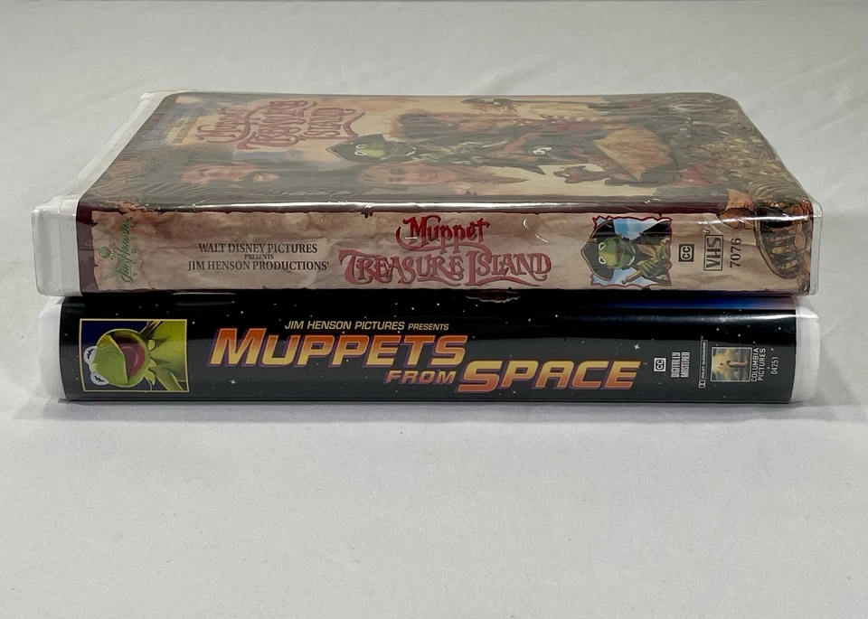 Muppet TREASURE ISLAND, Muppets FROM SPACE VHS, Clam Shell, 1990’s - NEW SEALED! - Image 4 of 4