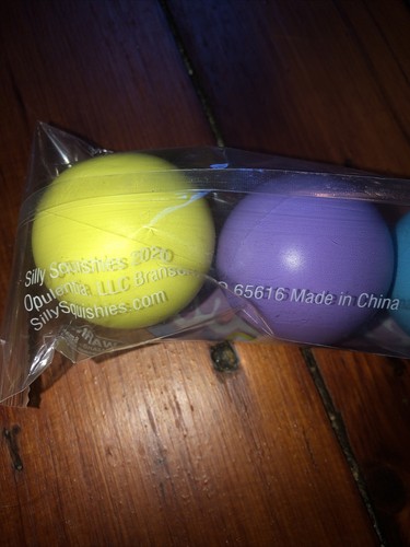 Silly Squishies Gum Balls Premium Blandido Calmante Juguete con 4 Gumballs Agotadas NUEVAS - Imagen 4 de 7