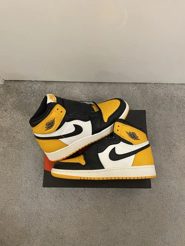 Air Jordan 1 Retro OG GS Punta Gialla UK 4.5 Nuovo ✅