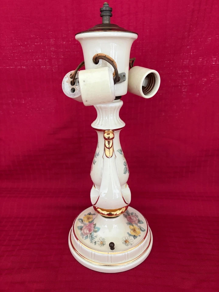 Harmony House Porcelain 3 Light Ceiling Light fixture Victorian **GORGEOUS** A++ - Image 3 of 4