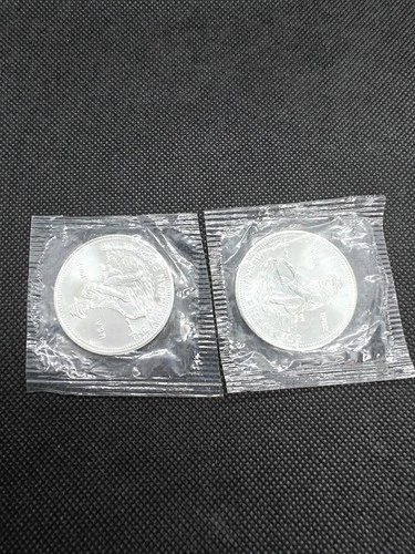 2x Sealed 1982 1 oz Engelhard Prospector Silver Rounds. 2oz E Rev. Uncirculated