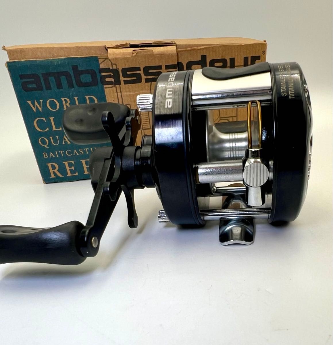Abu Garcia Ambassadeur UC4600C R2D2 Silver Blue Ultra Cast