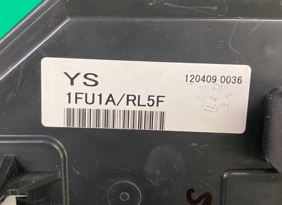 Cuadro de instrumentos velocímetro Nissan Cube 2010 55 k millas 120409 0036 Foto 3 de 3