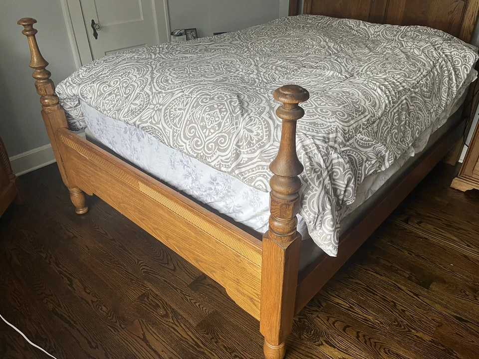 LEXINGTON FURNITURE Solid Oak American Country West Full Bedroom Set - Image 2 of 4