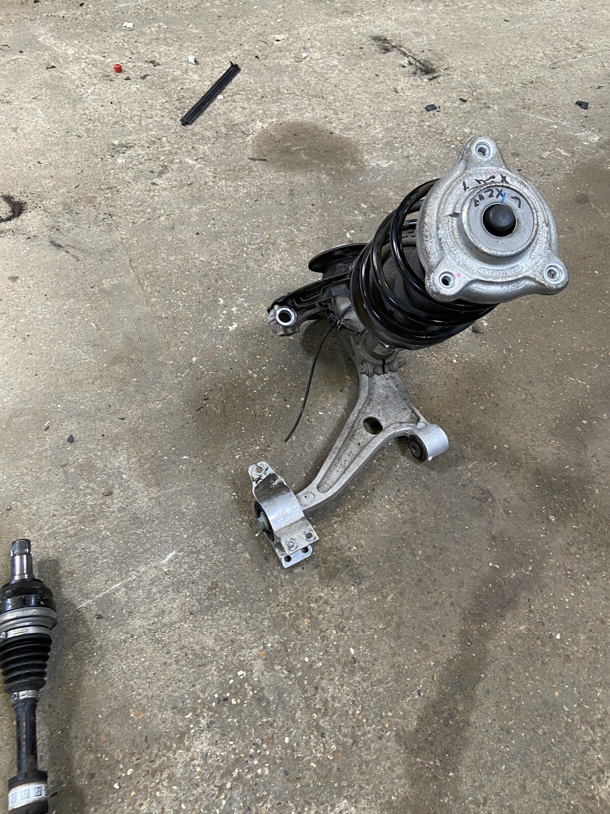 Genuine Mercedes Left Suspension Shock Hub Wishbone X247 Glb  
