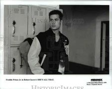 1999 Press Photo Freddie Prinze Jr in She's All That - cvp67416