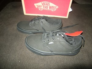 vans size 9.5 womens