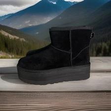 UGG CLASSIC MINI PLATFORM BLACK SIZE 9 WOMAN’S BOOTS 1134991 (100% AUTHENTIC)