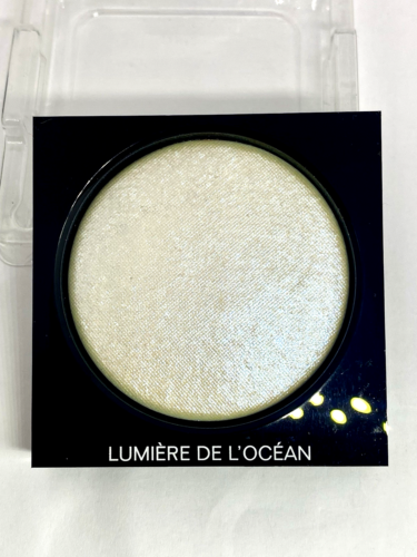 LE CHANEL Lumiere De L’Ocean Illuminating Powder