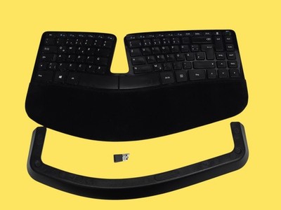   Microsoft Sculpt Ergonomisches Kabelloses Tastatur - Numpad (QWERTZ-Layout)