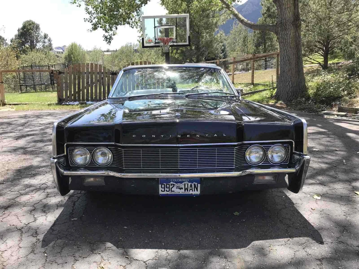 Three Stylish '67 Lincoln Continental Convertibles on eBay