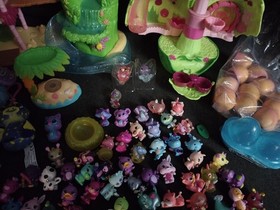 95 Hatchimals CollEGGtibles Lot Figures Hatchery Nursery Tree Playset Case