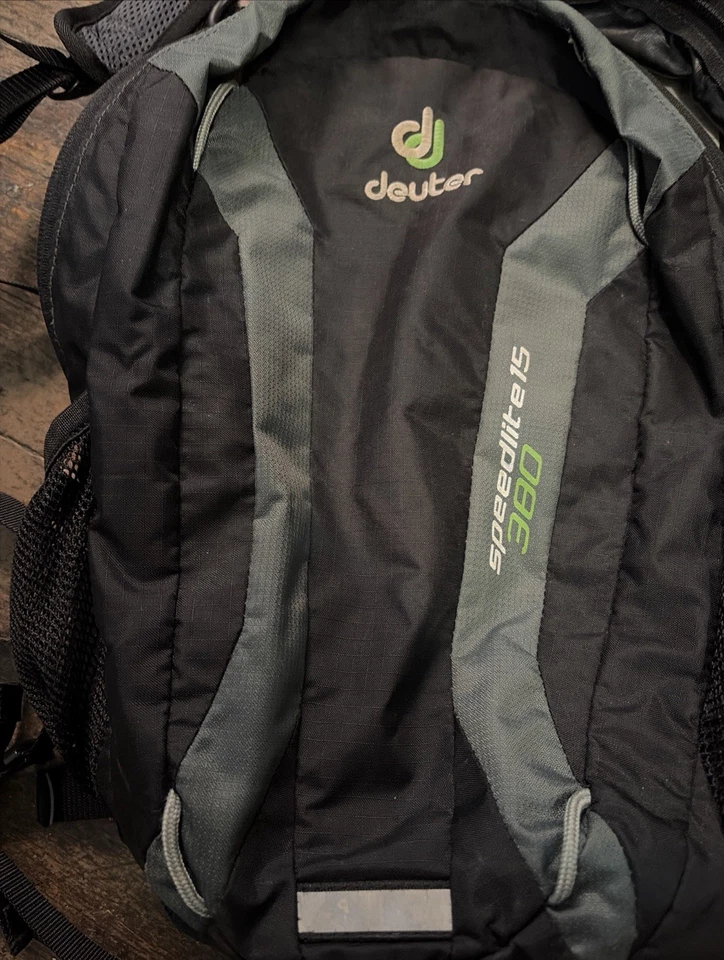Mochila Pequeña Deuter Speed Lite 15 380 Negra Senderismo GORP Exterior Ligera Foto 2 de 4