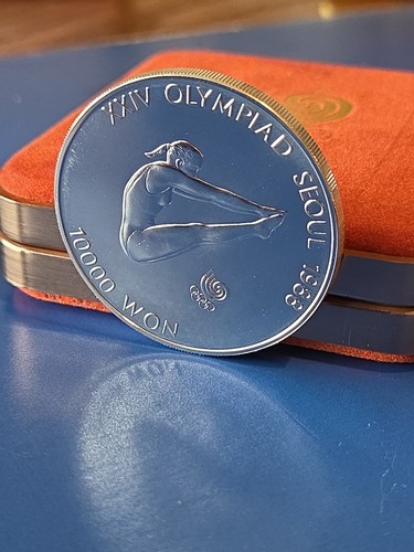 1988 South Korea Seoul Olympics Sterling Silver Proof Coin - Elegant Diver 1 Oz