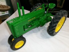 John Deere Farm Toy 1:8th Scale Model B Tractor Used