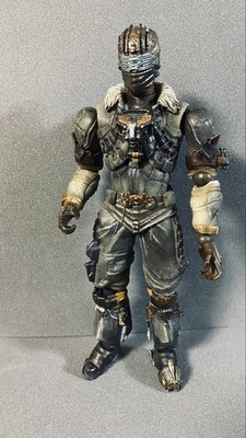 Dead Space 3 Play Arts Kai Isaac Clarke