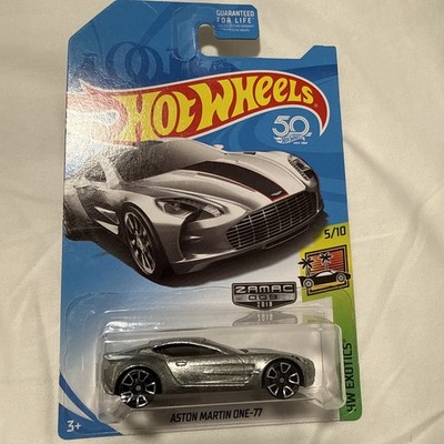 Hot Wheels 2018 HW Exotics 5/10 Aston Martin One-77 ZAMAC Silber Langkarte 1:64