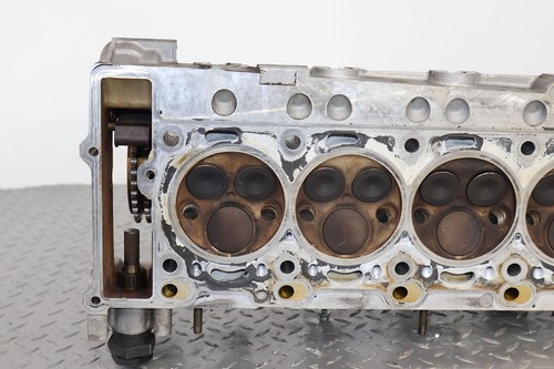 08-11 Maybach 57 5.5L V12 SOHC Right Engine Cylinder Head W/ Valves & Camshaft - Picture 22 of 23