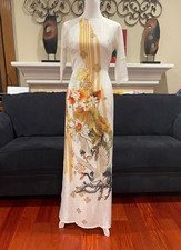 Ao Dai Vietnamese with Pants.Lua Vân Go in 3D .final Sale