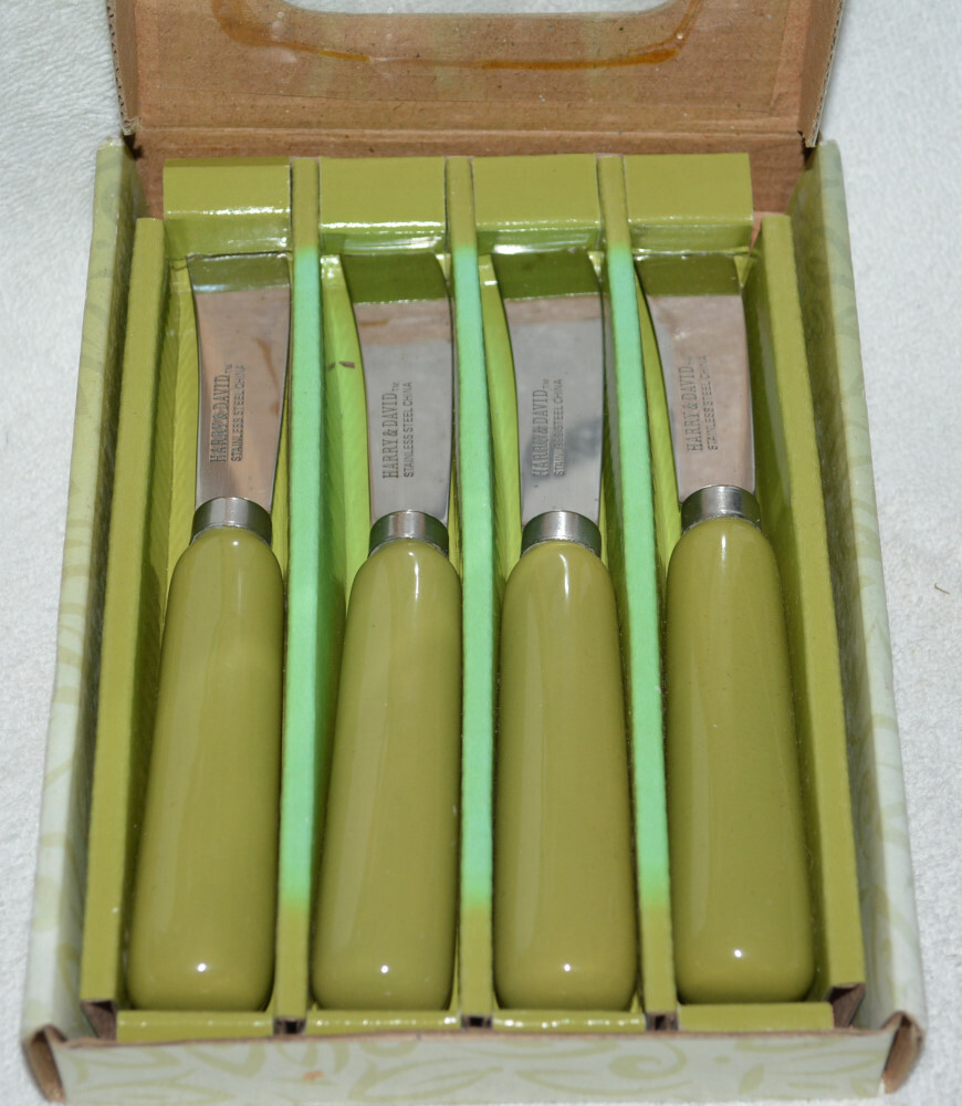 NEW Harry And David Ceramic Spreaders olive knives NEW IN BOX