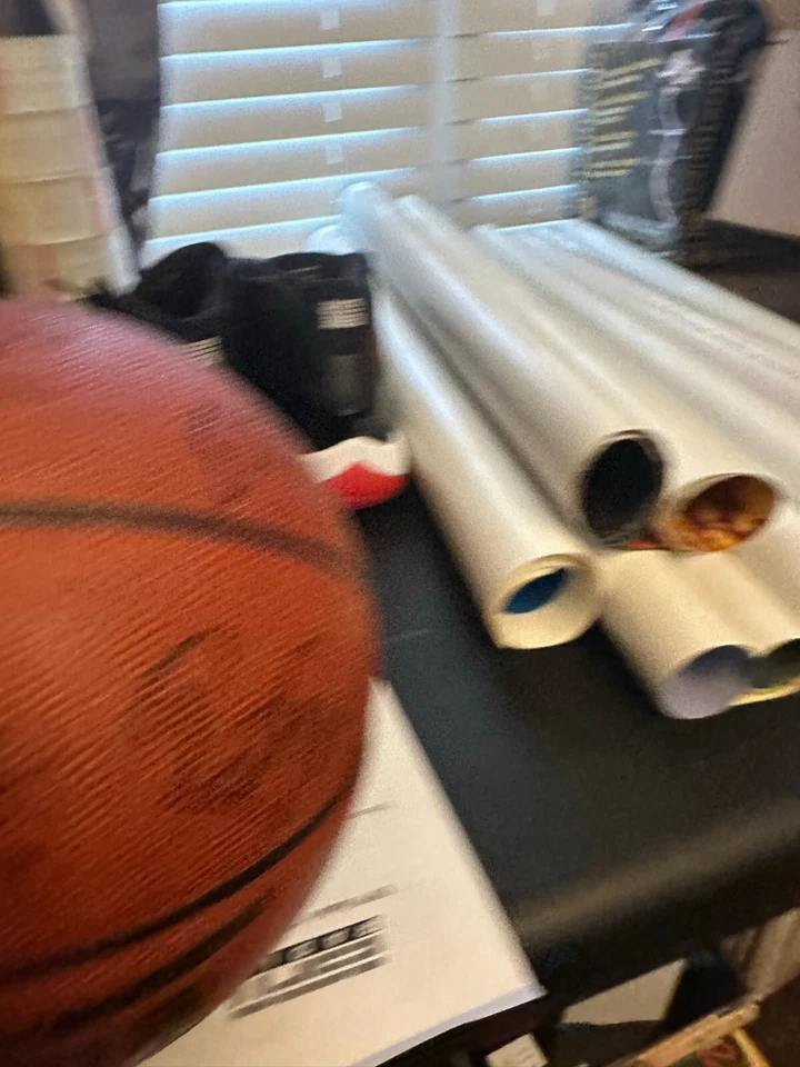 Kevin Garnett Minnesota T-Wolves 2005-06 full team signed Basketball - Image 4 of 4