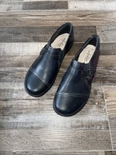 Women's Clarks Cheyn Fame Loafer Size 8 Black Leather Slip On Flat Shoe NEW