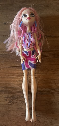 Monster High Ghoulebrities In Londoom Viperene Gorgon Doll Vintage No Shoes