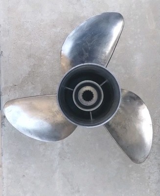 Yamaha Lefthand Boat propelle HPDI 300 13 3/4 x 19 ML OEM
