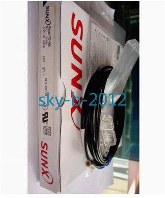 1PCS NEW IN BOX SUNX Fiber Optic Sensor FD-W8 *pz