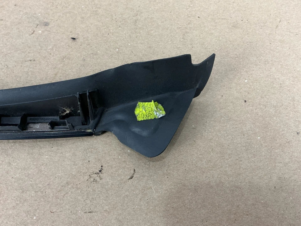 Mercedes-Benz E550 2010-2016 lado derecho techo superior moldura moldura OEM Foto 3 de 4