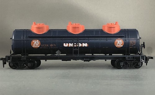 Athearn - Union Oil - 40' 3 Dome Tank Car + Wgt # 10171 w/Kadees