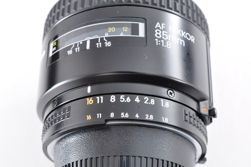 Nikon AF Nikkor 85mm f1.8 Telephoto Portrait Prime Lens Excellent+5 From Japan - Picture 11 of 17