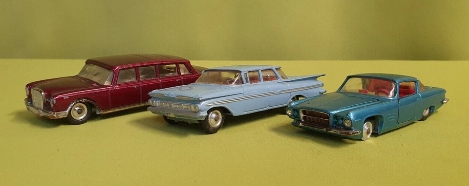 Konvolut Corgi Toys Chevrolet Mercedes-Benz Ghia - Bild 2 von 4