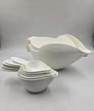 Randy Kaas POURfect 8 Measure Cups 2 mixing Bowls White 1/4 Cup Measure Missing